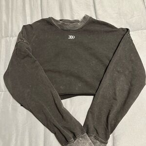 Black Cropped Long Sleeve Tee